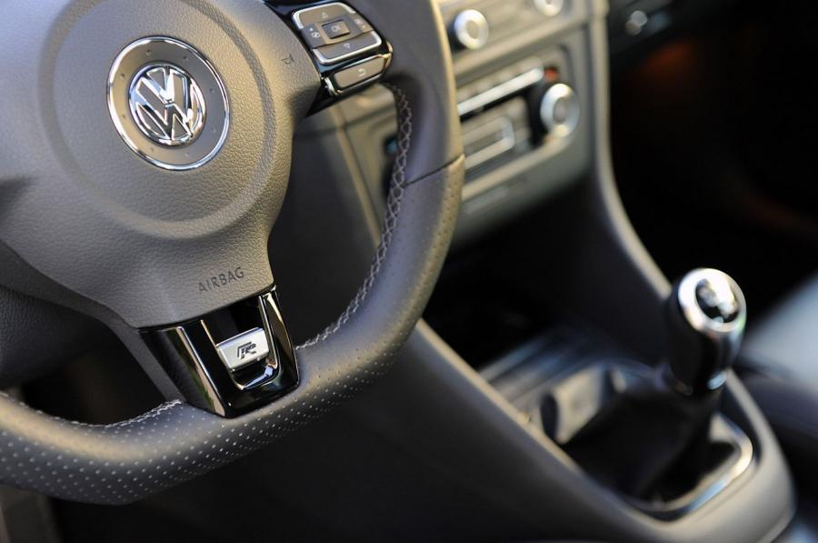  Volkswagen Golf R 2012 года  (фото 29 из 106)